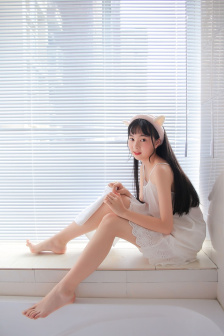 2021年美剧大尺寸美丽新世界
